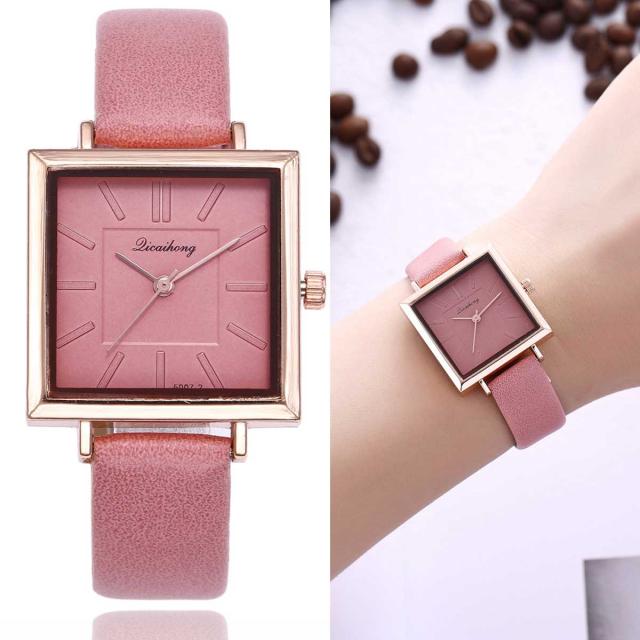 大人可愛いお求め安い スクエアカラーレディースウォッチ 腕時計 時計 ブレスレット カジュアル時計 大人時計 Puレザーの通販はau Pay マーケット Over Rag