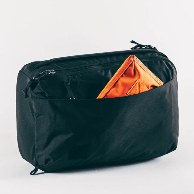 【メーカー取次】EVERGOODS エバーグッズ CIVIC PANEL LOADER 24L バックパック / デイパック SOLUTION BLACK【Cx】【R】｜メンズファッション バリスティックナイロン 撥水 アウトドア 通勤 通学 タウンユース 旅行 PC収納 黒 バッグ おしゃれ_8
