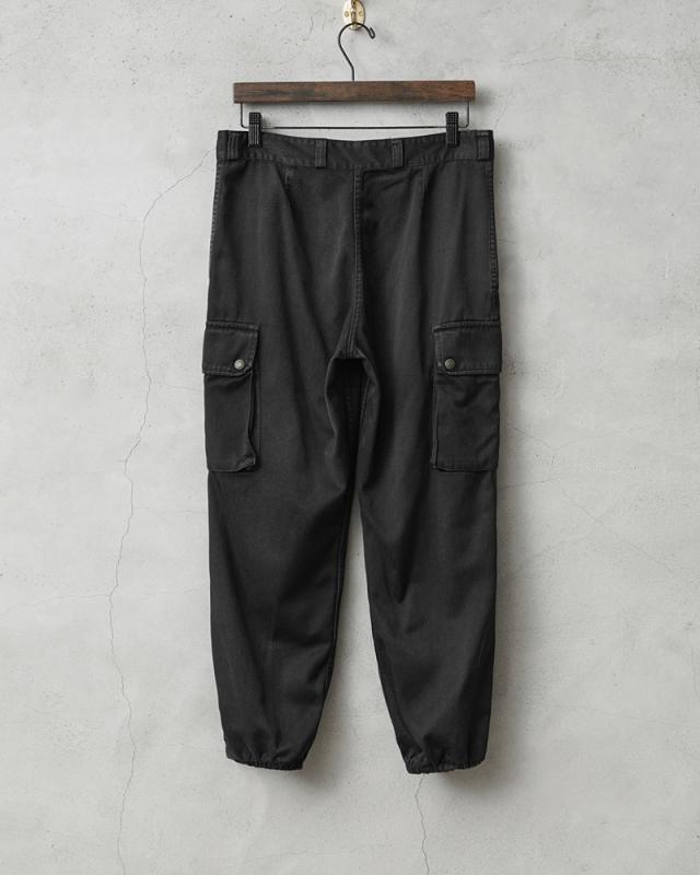 実物 USED フランス軍 F-2 カーゴパンツ BLACK染め【Cx】【I】｜メンズ ミリタリーパンツ ロングパンツ 大きいサイズ 黒 ブラック 作業服 リメイク 古着 ファッション おしゃれ_5
