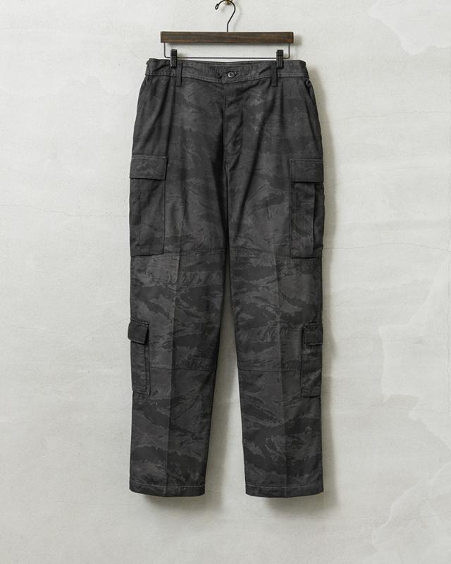 実物 新品 デッドストック 米空軍 U.S.A.F ABU カーゴパンツ BLACK染め / U.S.AIR FORCE【Cx】【I】｜米軍 ミリタリー ズボン ブラック染め メンズ アメカジ ミリタリーファッション タイガーストライプ 軍パン 作業着 ミリタリーウエア 古着 黒染め 希少