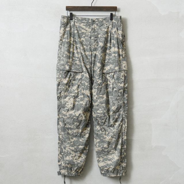 実物 新品 デッドストック 米軍 ECWCS GEN3 LEVEL5 コールドウェザー ソフトシェルパンツ UCP サスペンダー無し【Cx】【I】｜ミリタリーパンツ カーゴパンツ オーバーパンツ デジタル迷彩 カモフラージュ 軍パン 防寒 防風 伸縮性 レイヤード アウトドア 米陸軍