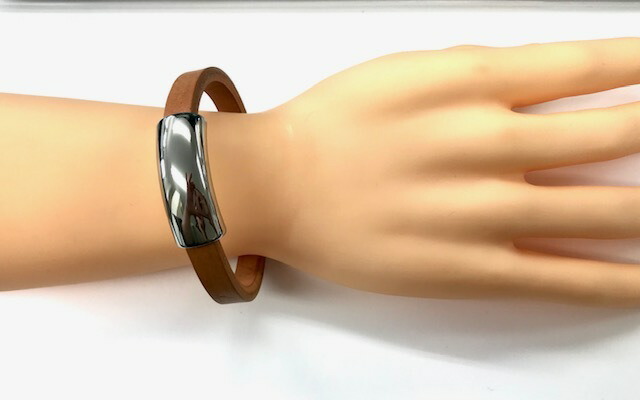 送料込み レザー風ブレスレット おしゃれブレスレット ブレス かっこいい 普段使い 人気 プレゼント ベージュ おしゃれ ミサンガ メンズ の通販はau Pay マーケット 19juuku