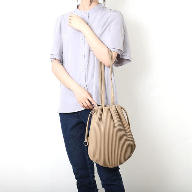 legato largo トートバッグ 通販 レガートラルゴ LG-A0202 トートバック トート 巾着 合皮 バッグ レディース プリーツバッグ 小さめ 肩掛け 軽量 軽い シンプル おしゃれ きれいめ 大人かわいい 大人可愛い オシャレ レディースバッグの通販は