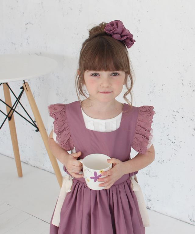 エプロンドレス 子ども 通販 エプロン ドレス 子供 5013-19-55 エプロンワンピース ワンピース フリル キッズ 女の子 レース リボン 撥水 かわいい オシャレ 可愛い おしゃれ コサージュ付き 子ども服 子供服 キッズファッション