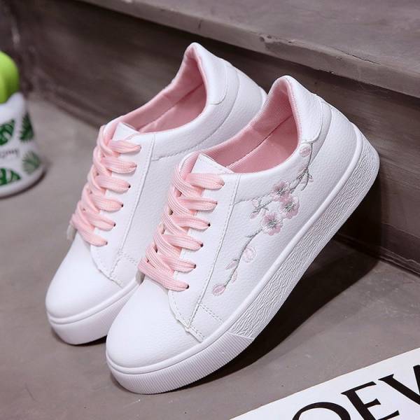 18新作欧米風 レディーススニーカー 靴 学園風刺繍花柄通気スニーカー レディースニーカーam178の通販はau Pay マーケット Hawaiian Eagle