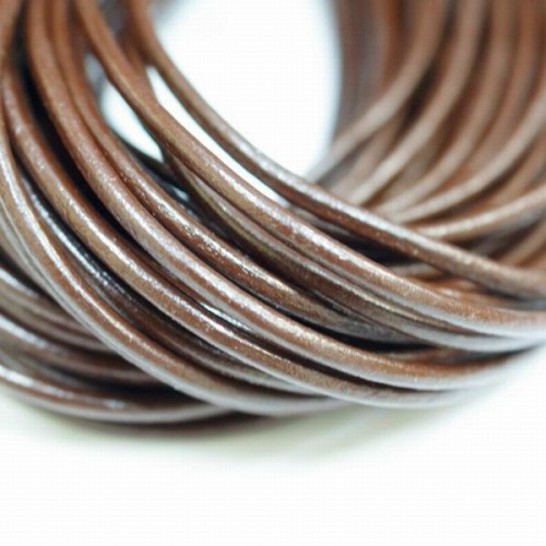 本革 丸紐 2mm ブラウン 100Mロット まとめ買い 卸売 皮ひも 茶 こげ茶 革紐 皮紐 革ひも レザーコードの通販は 10,780円