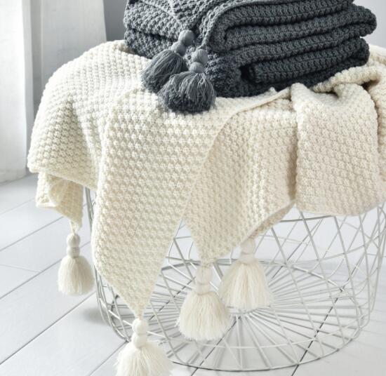 フリンジ付きブランケット 大判 Sns話題で着る毛布 ブランケット おしゃれ マルチカバー タオルケット アイボリー ニット 冷房対策 フリの通販はau Pay マーケット ａnytime