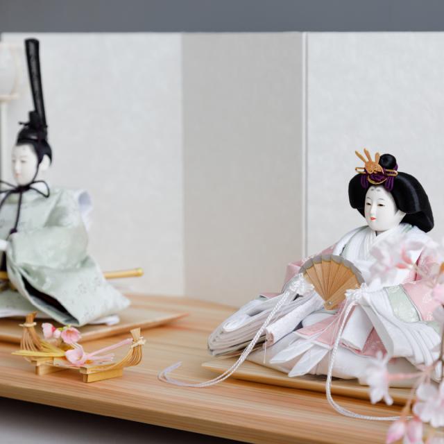 雛人形 高級 雛 PREFER CLASSIC [檜台 白屏風 平飾 道具付 しだれ桜 三方小桜 雪洞 人形大 正絹衣裳 撫子] ひな人形 おしゃれ モダン 親王飾り インテリア お雛様 初節句 女の子 おひな様 桃の節句 クラシック ぷりふあ