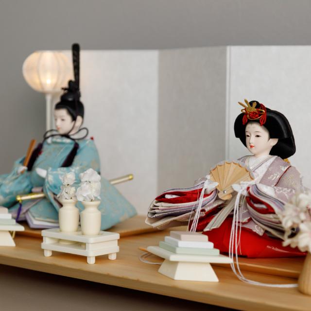 雛人形 PREFER CLASSIC[檜台 白屏風 平飾 道具付 菱餅三方 雪洞 和桜