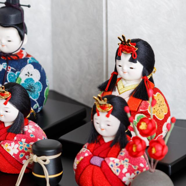 雛人形 おしゃれ コンパクト モダン かわいい インテリア 木目込み ぷりふあ ちとせ -ブラック- Mサイズ 平飾り 五人飾り 雛 お雛様 おひなさま 木目込人形飾り 最新 今どき_5