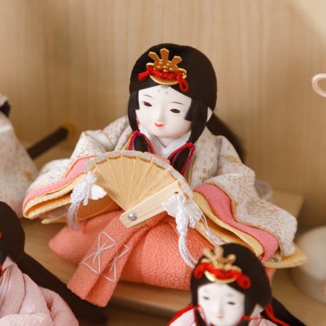 雛人形 ケース飾り コンパクト おしゃれ かわいい 今どき 雛 丸型 ぷりふあ 衣(ころも) 月ノ時 Sサイズ 五人飾り 節句 インテリア お雛様 おひなさま 最新 今どき 雛 モダン かわいい ひな人形