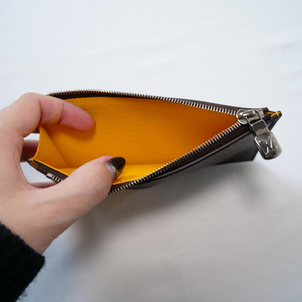 【新品■正規品■送料無料■ギフト包装無料】Louis Vuitton　ルイヴィトン 国内発■ジップコインカード・ホルダー カードケースM82910 レディース ギフト包装◇プレゼント ギフト 誕生日 記念日クリスマス プレゼントの通販は