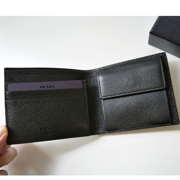 人気ブランドを ポイント5 還元 1000円offクーポン配布中 プラダ 長財布 メンズ 男性 プレゼント 2つ折り財布 財布 Prada 二つ折り 札入れ アウト 最新人気 Hokkaidoizakaya Id