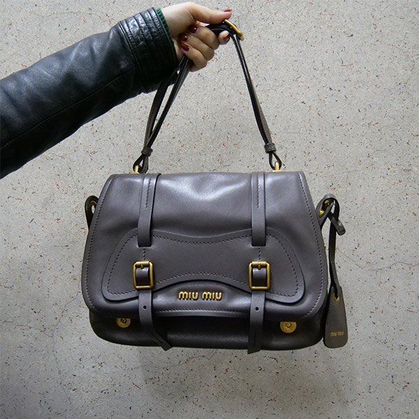 新品□正規品□送料無料□ギフト包装無料】MIUMIU ミュウミュウ
