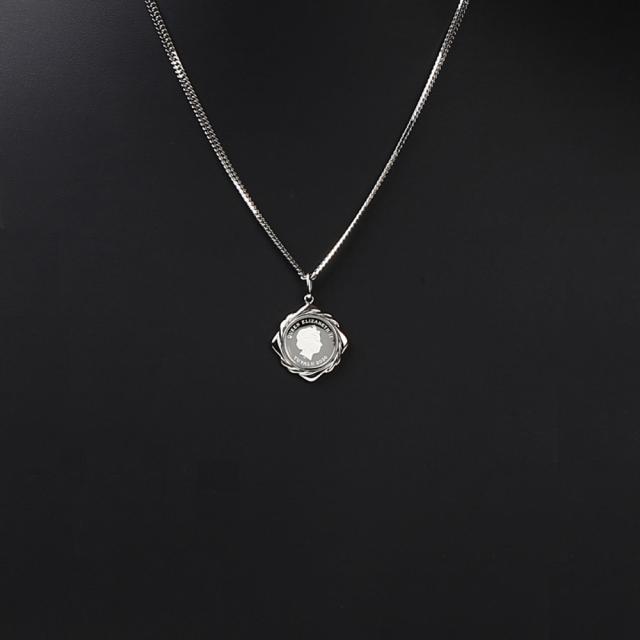 ハッピーグッツショップ 純プラチナ ホース 馬 1/10oz コイン ペンダントトップ ザイン枠