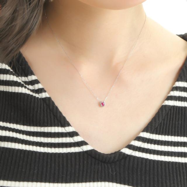 ネックレス レディース 18金 ルビー 0.2ct 一粒 馬蹄 クローバー デザイン ホースシュー k18 18k 人気 プレゼント 誕生日 女性 彼女 妻 おしゃれ きれい かわいい かっこいい ゴールド アクセサリー 首飾り ペンダント チェーン ギフト 贈り物 送料無料_9