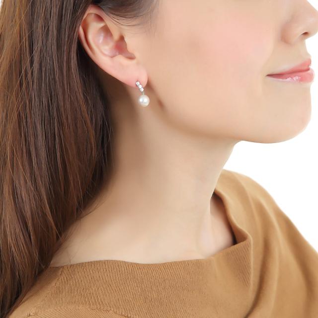 18金 K18 ピアス あこや真珠 8-8.5mm ホワイトサファイア パール レディース 両耳 2個 18k 人気 プレゼント 誕生日 女性 彼女 妻 おしゃれ きれい かわいい かっこいい ゴールド アクセサリー ギフト 贈り物 送料無料 ジュエリーケース入りの通販は