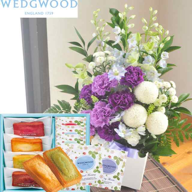 ムーンダストを使ったお供えアレンジメントMサイズ+フィナンシェ&「ウェッジウッド」ティーバッグセット WEDGWOOD(ウェッジウッド) 生花 花とスイーツのセット お供え お悔み 仏花 生花 法事 命日 メッセージカード FKAASWの通販は