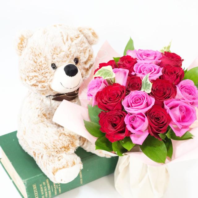 花とスイーツセット くまのマックス&18本バラ スタンディングブーケと【銀座千疋屋】銀座フルーツサンド 最短翌日着　送料無料 ホワイトデー お返し フラワーギフト おうち時間 おうちカフェ FKAASWの通販は