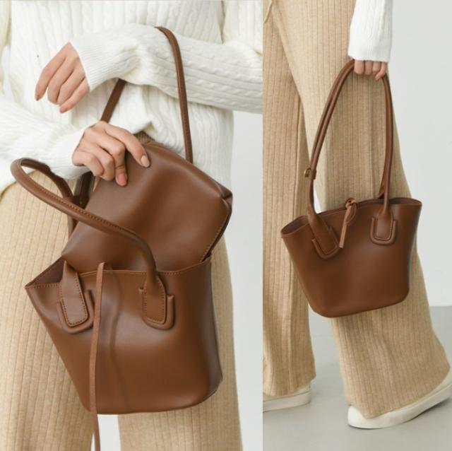 春新作 ショルダーバッグ トートバッグ ミニパウチ付き 台形 通勤 韓国ファッションの通販はau Pay マーケット Seoul Days