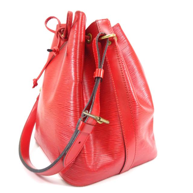 【中古】LOUIS VUITTON ルイ ヴィトン プチノエ 巾着型 エピ ショルダーバッグ レディース カスティリアンレッド エピレザー M44107 【中古】LOUIS VUITTON ルイ ヴィトン プチノエ 巾着型 エピ ショルダーバッグ レディース カスティリアンレッド エピレザー M44107