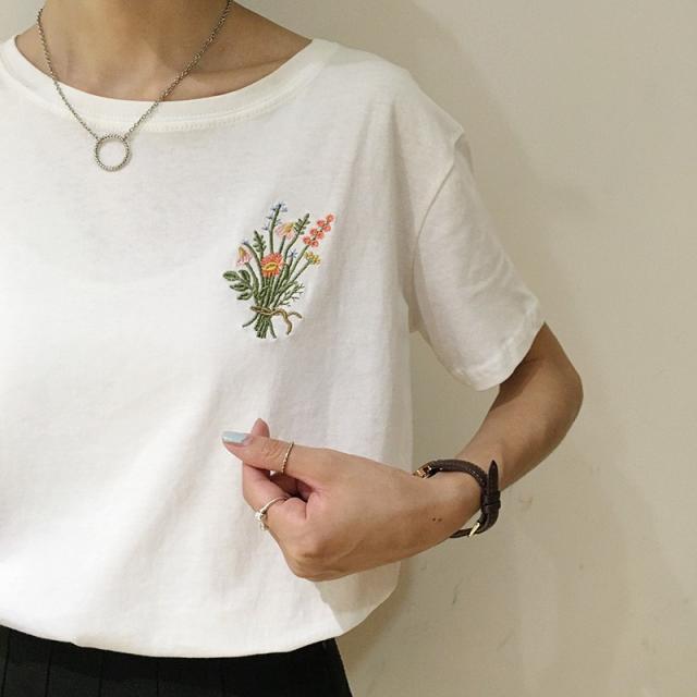 花柄 無地tシャツ カットソー Tシャツ 半袖 5分袖 ゆったり 大人可愛い 春夏 トレンド トップス 夏 おシャレの通販はau Pay マーケット Dharma Jaya