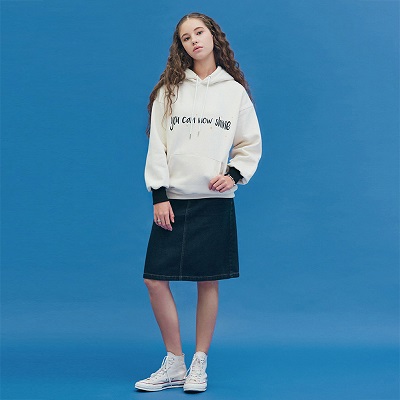 シンプルなロゴ入りパーカー パープル ホワイト カジュアルコーデや公園デートに の通販はau Pay マーケット Dharma Jaya