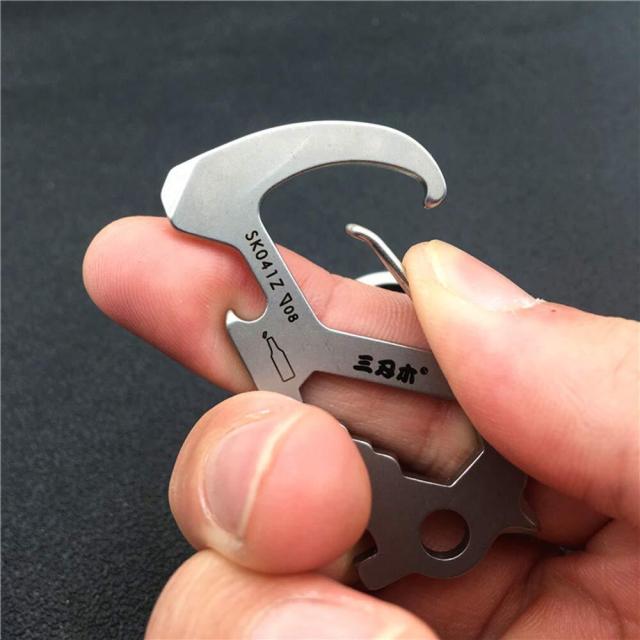 ステンレス製 マルチツール キーホルダー 便利グッズ 多機能カラビナ 携帯 栓抜き ドライバー 自転車スポークレンチ 六角レンチの通販はau Pay マーケット オトクラシ