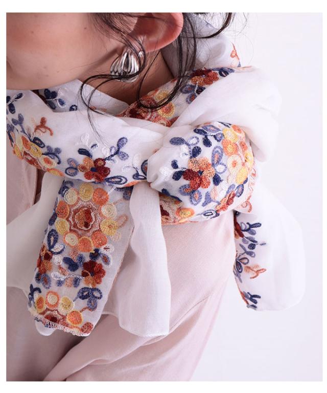 春新作 貴女を彩るカラフルな花柄刺繍の大判ストール レディース ファッション ストール ホワイト ピンク ネイビー 大判 春 夏 秋 冬 M Lの通販はau Pay マーケット Sawa A La Mode サワアラモード