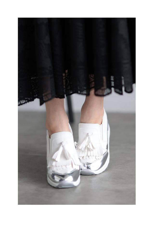 冬新作 履くだけでスタイルが盛れる超軽量厚底スニーカー レディース ファッション 小物 靴 くつ スニーカー 黒 ブラック 白 大人可愛い 40代 レディースファッション 50代女性 ファッション 60代 ミセスファッション サワアラモード sawa a la mode otona alhmo-071 冬新作 履くだけでスタイルが盛れる超軽量厚底スニーカー レディース