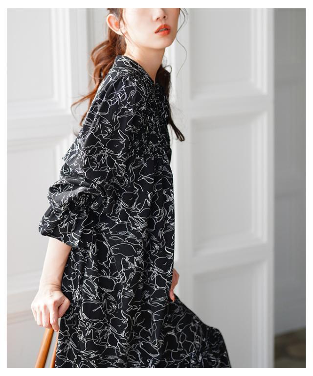 秋新作 前後2wayで着まわせる線画タッチ花柄ワンピース レディース