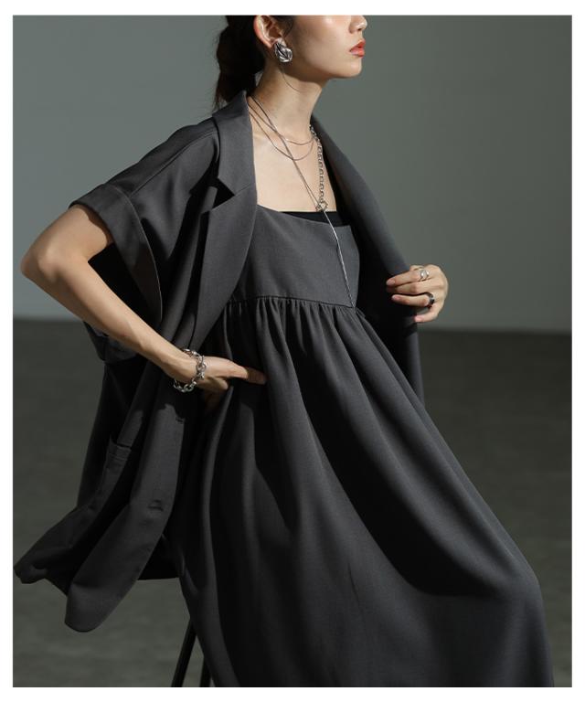 秋新作 美人シルエットを描くエンパイヤキャミソールワンピース