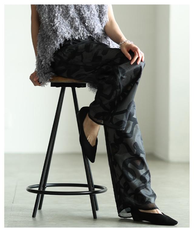秋新作 モードな遊び心を纏うペイント柄チュールレイヤードワイド