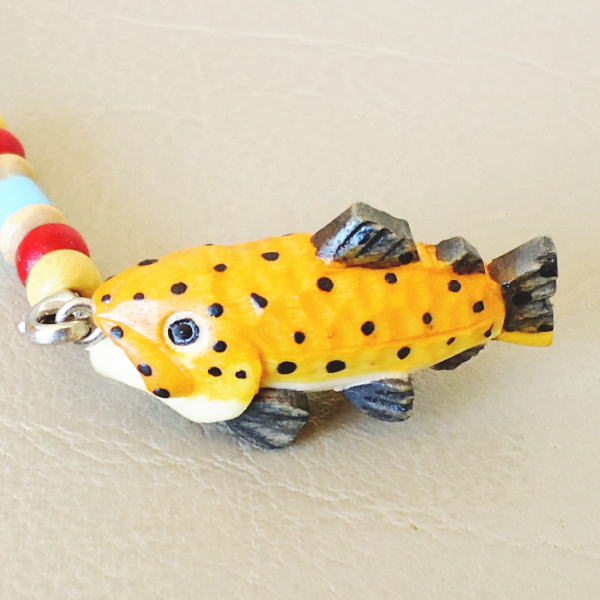 木製 魚（さかな） ストラップ イトウ おさかなストラップ 木彫り 