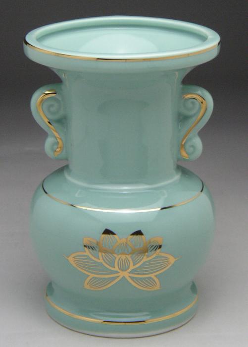 青磁上金蓮大玉仏花 花立 3 5寸 陶器製 青 花瓶 仏具用品 お供え 供花 仏花 飾り 楽天 祭壇の通販はau Pay マーケット 仏壇 仏具 神棚 数珠のハセガワ仏檀