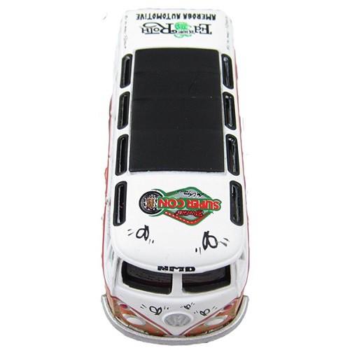 日本最大の Fink Rat 1:64 ダイキャストメタル 1965 Zinger Bus Samba VW ミニカー