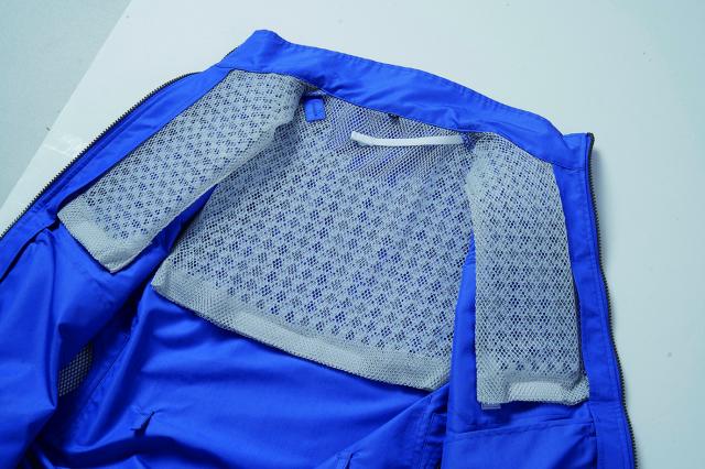 【メーカー直送・代引不可】【空調服】 スペーサー一体型ベスト（ウェア、専用インナースペーサー） ライトブルー LL [KU92330N20S4]_10
