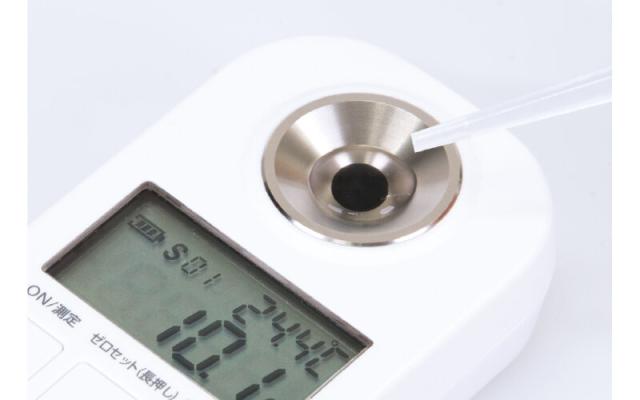【糖度計がお買い得】シンワ測定　シンワ　デジタル糖度計 ０〜５３％ 防塵防水　70182【測定器】_1