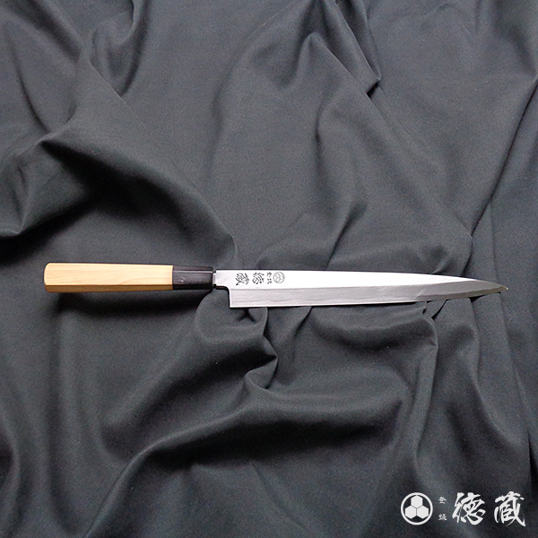 上白鋼　柳刃包丁　イチイ八角柄　240mm/片刃/上白鋼/イチイ八角柄/日本製/徳蔵刃物・TOKUZO KNIVES・JAPAN・Kitchen Knives・包丁