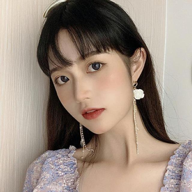 ピアス レディース パール 揺れる ロングピアス 大ぶり モチーフピアス 花 可愛い イヤリング 人気アクセサリー 二次会 結婚式 メール便の通販はau Pay マーケット Jrk