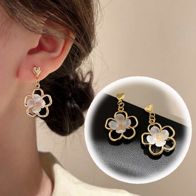 ピアス 揺れる 花 ロングピアス デザイン サークル アクセサリー