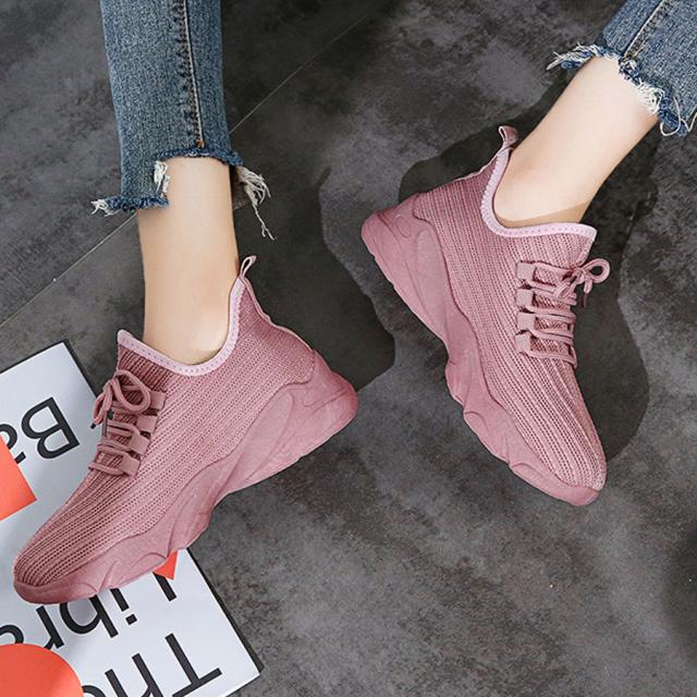 スニーカー メッシュ レディース シューズ ランニング 運動靴 ウォーキングシューズ 通気性 蒸れない 靴 厚底 黒 疲れない 宅配便対応のの通販はau Pay マーケット Jrk