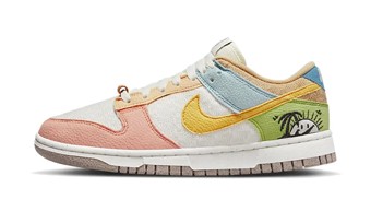バスケットシューズ バッシュ スニーカー   ナイキ Nike Wmns Dunk Low SE  W Sun Club/Whの通販は