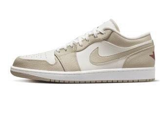 バスケットシューズ バッシュ スニーカー   ジョーダン Jordan Air Jordan 1 Low SE  White/