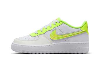 シューズ スニーカー   ナイキ Nike Air Force 1 Low  LV8  GS  GS White/Volt