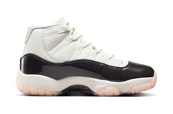 バスケットシューズ バッシュ スニーカー ナポリタン ジョーダン Jordan Wmns Air Jordan 11 Re