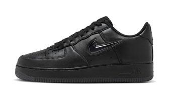 バスケットシューズ バッシュ スニーカー   ナイキ Nike AIR FORCE 1 LOW RETRO Black Jew