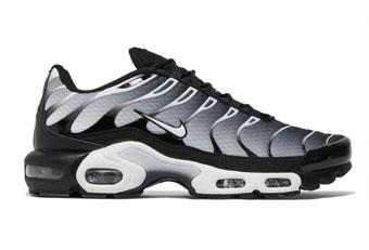 シューズ スニーカー ランニング   ナイキ Nike Air Max Plus  Black/llic Silver/