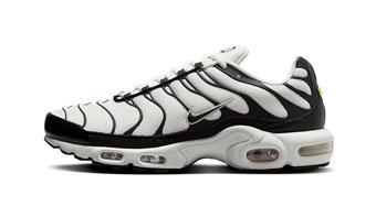 シューズ スニーカー ランニング  エッセンシャル+  ナイキ Nike Air Max Plus ESS+  Panda Wh