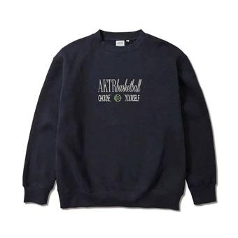 バスケットスウェット ウェア  秋冬物 アクター AKTR RETRO-CHIC SWEAT CREW NECK NAVY  の通販は 10,450円